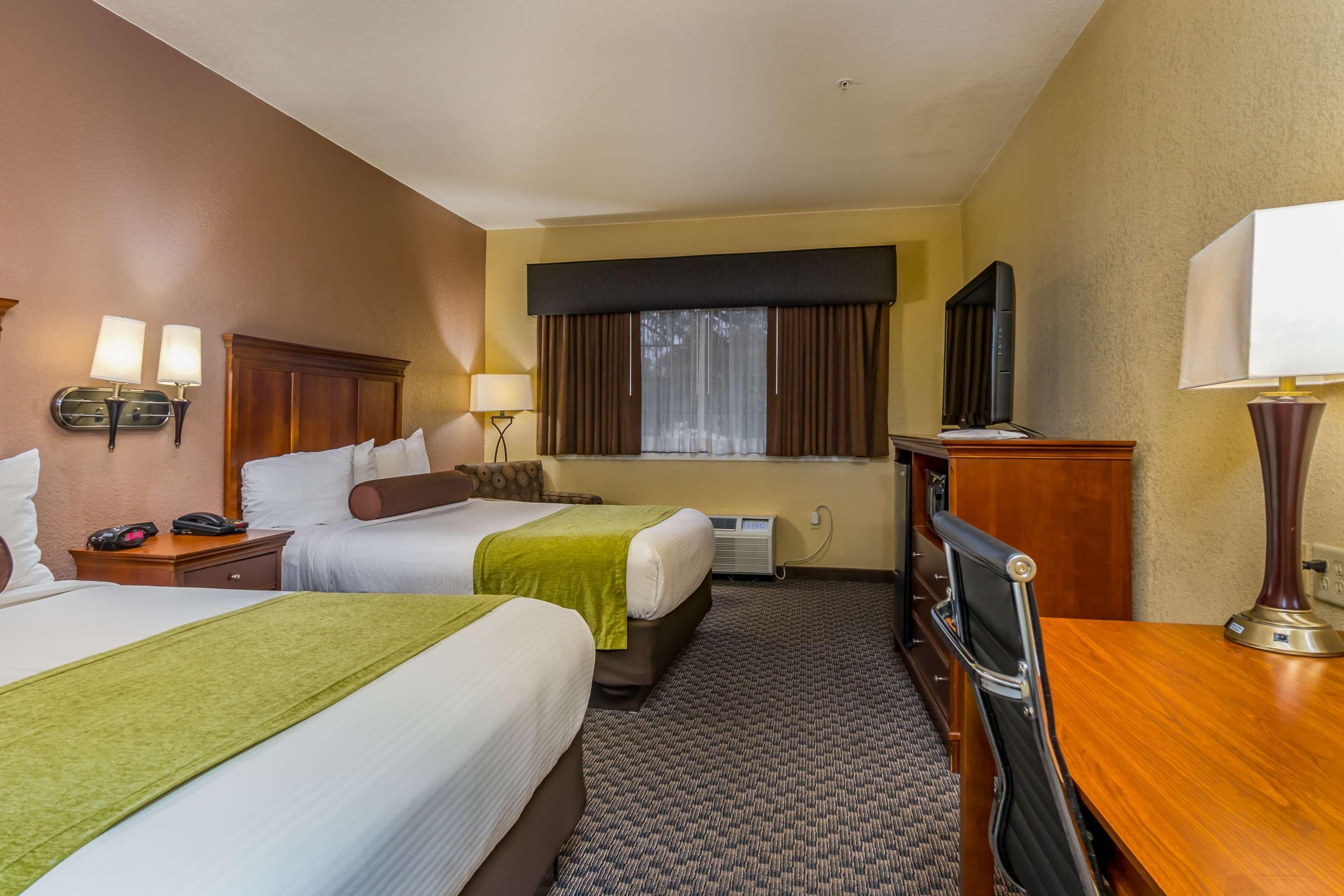 Best Western Plus Shamrock Inn & Suites Buitenkant foto