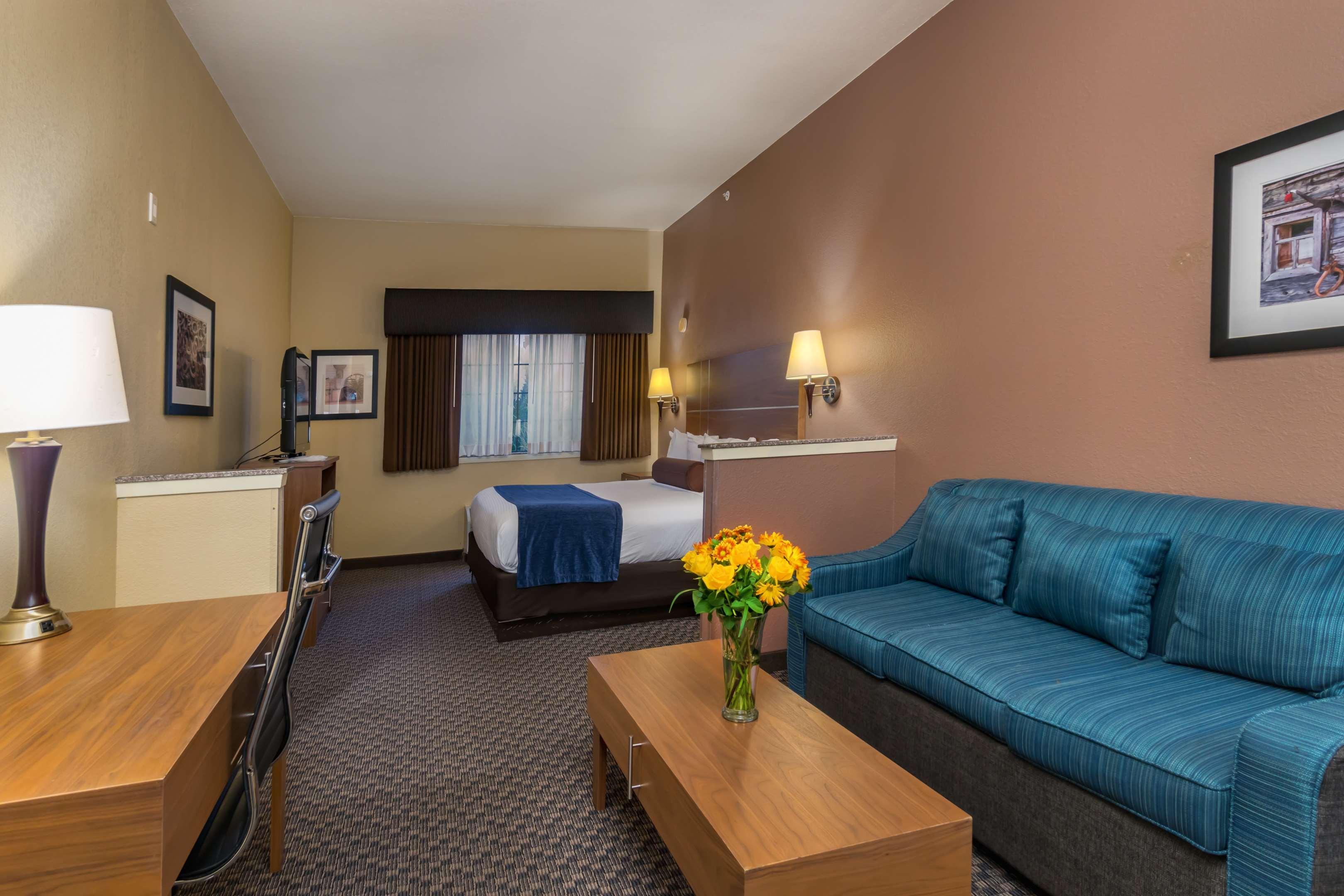 Best Western Plus Shamrock Inn & Suites Buitenkant foto