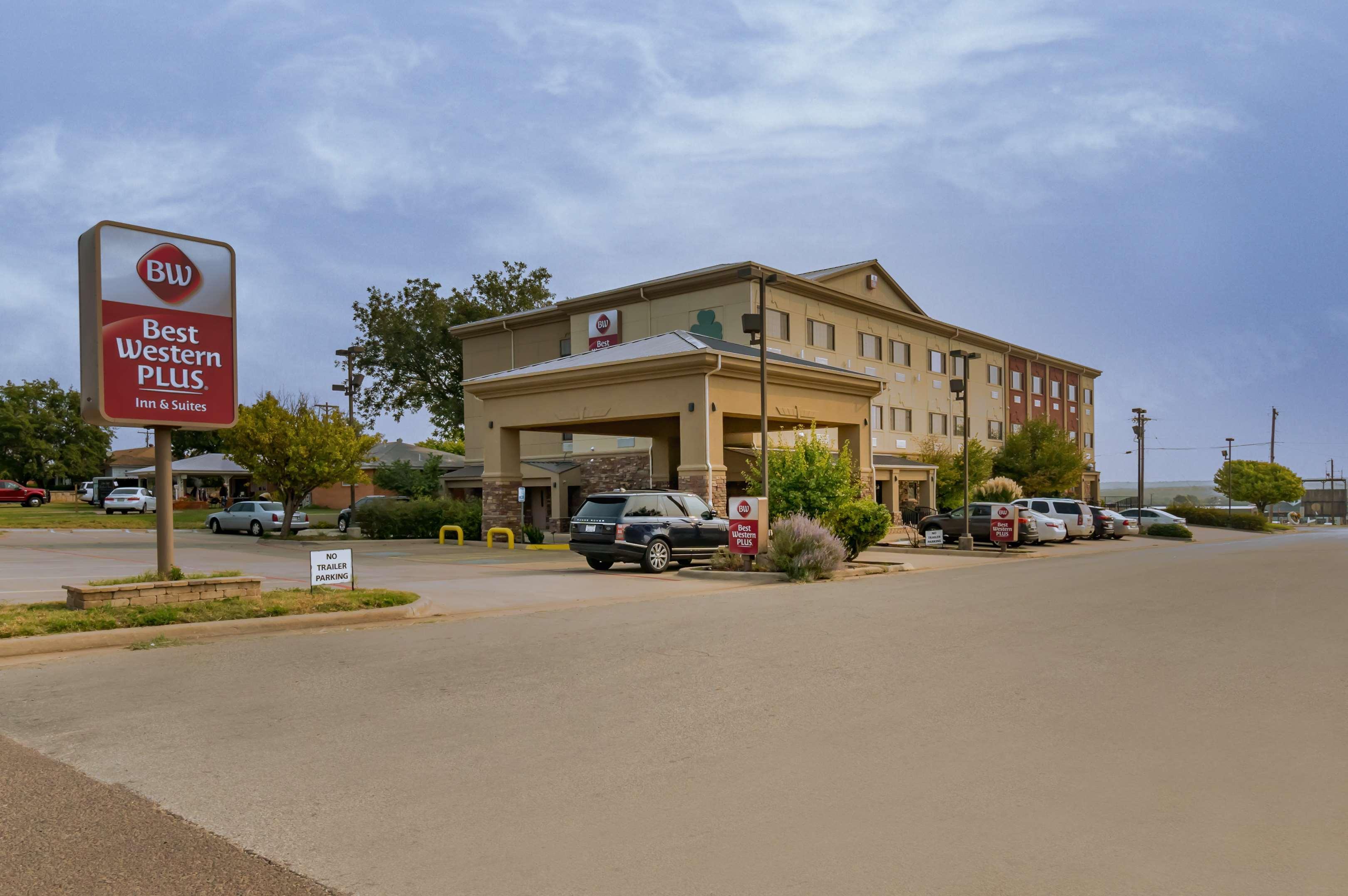 Best Western Plus Shamrock Inn & Suites Buitenkant foto