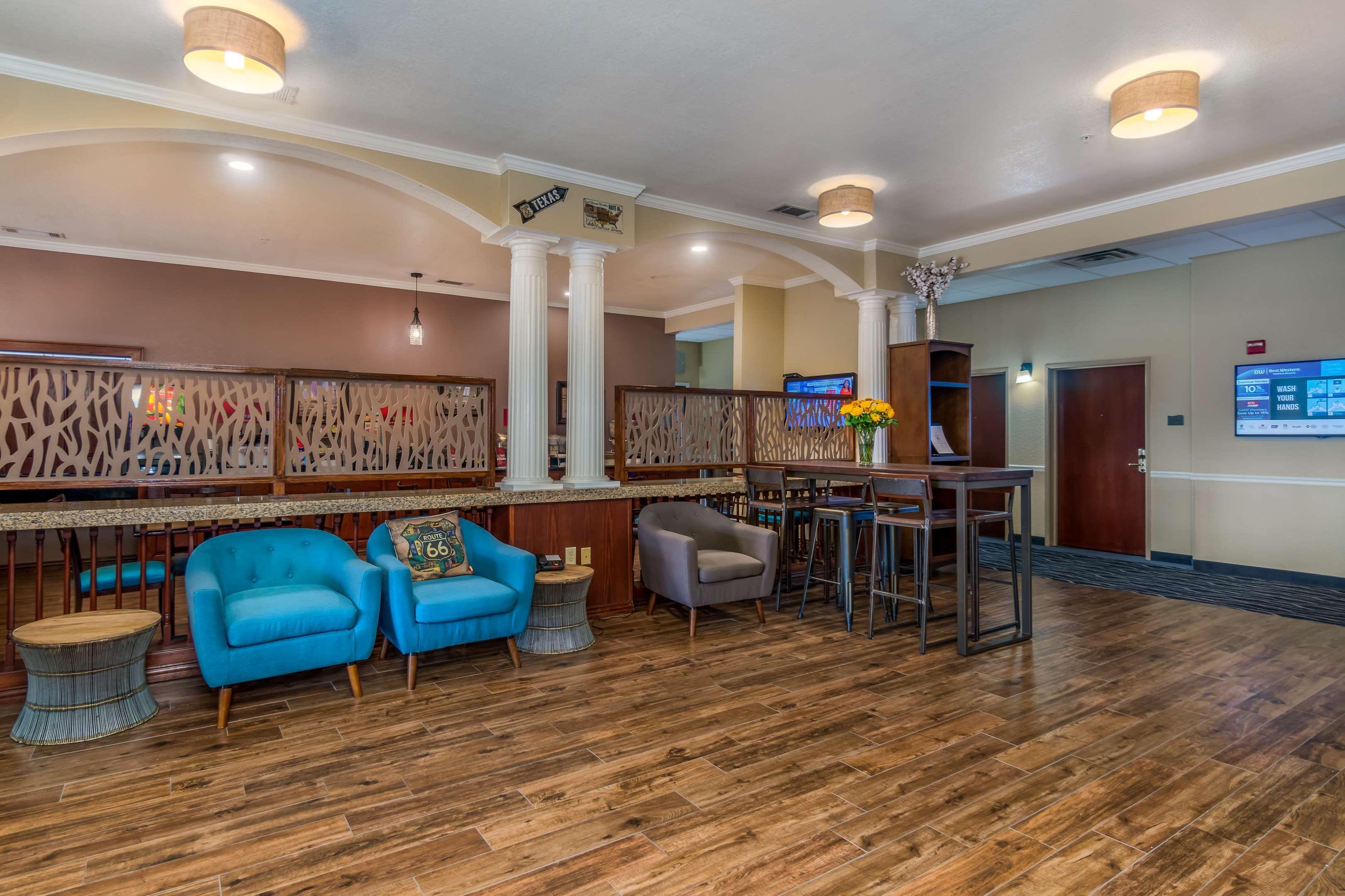 Best Western Plus Shamrock Inn & Suites Buitenkant foto