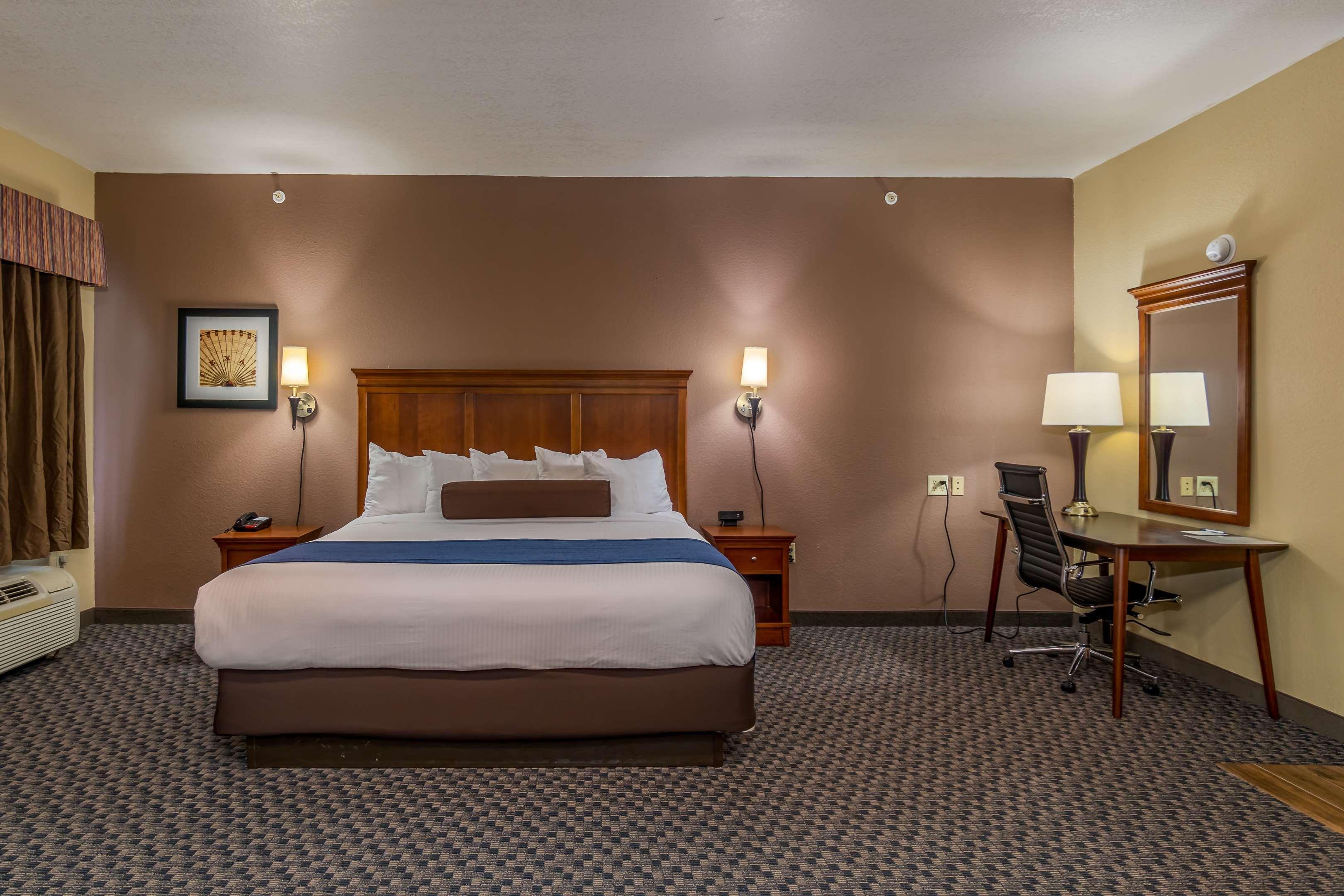 Best Western Plus Shamrock Inn & Suites Buitenkant foto