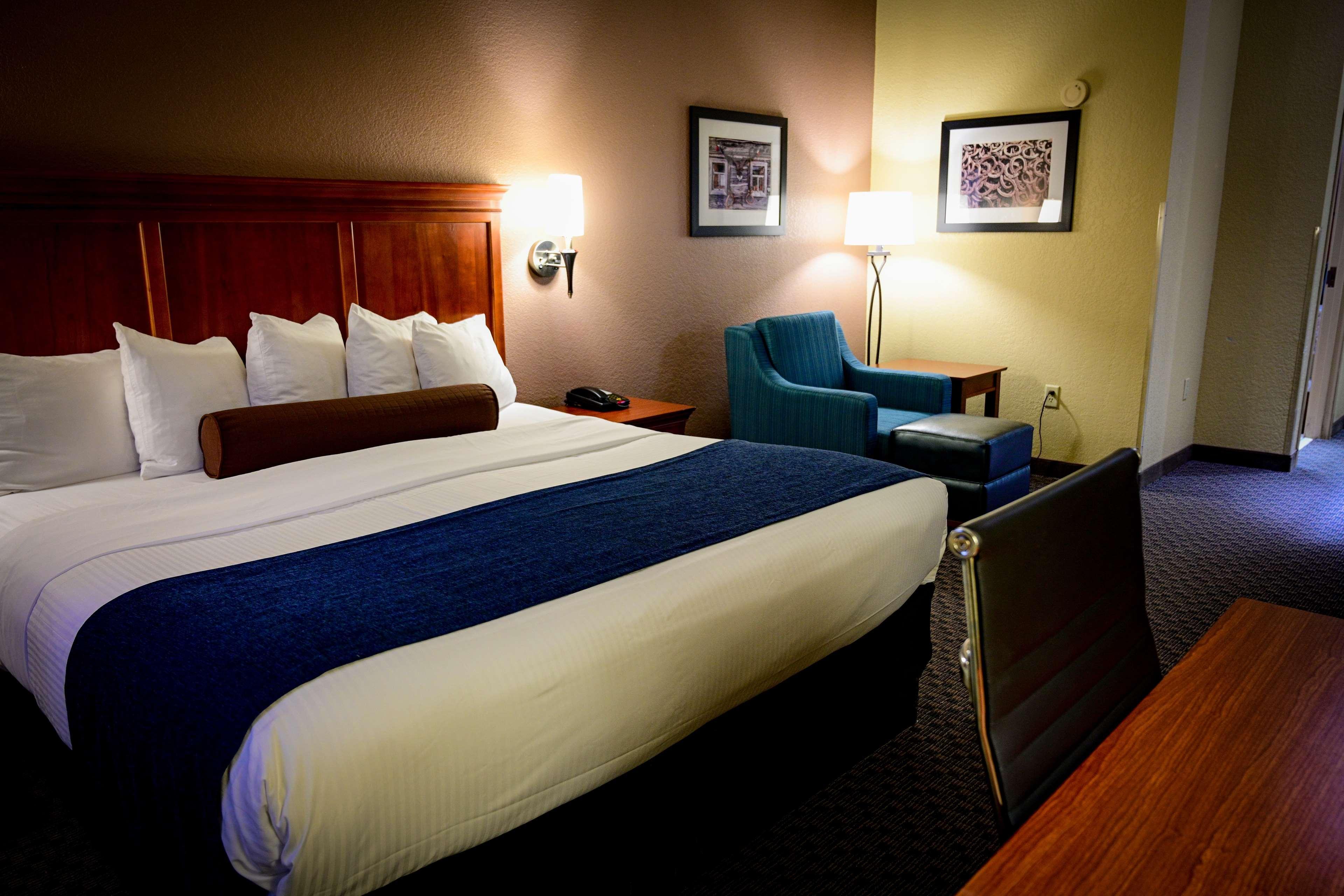 Best Western Plus Shamrock Inn & Suites Buitenkant foto