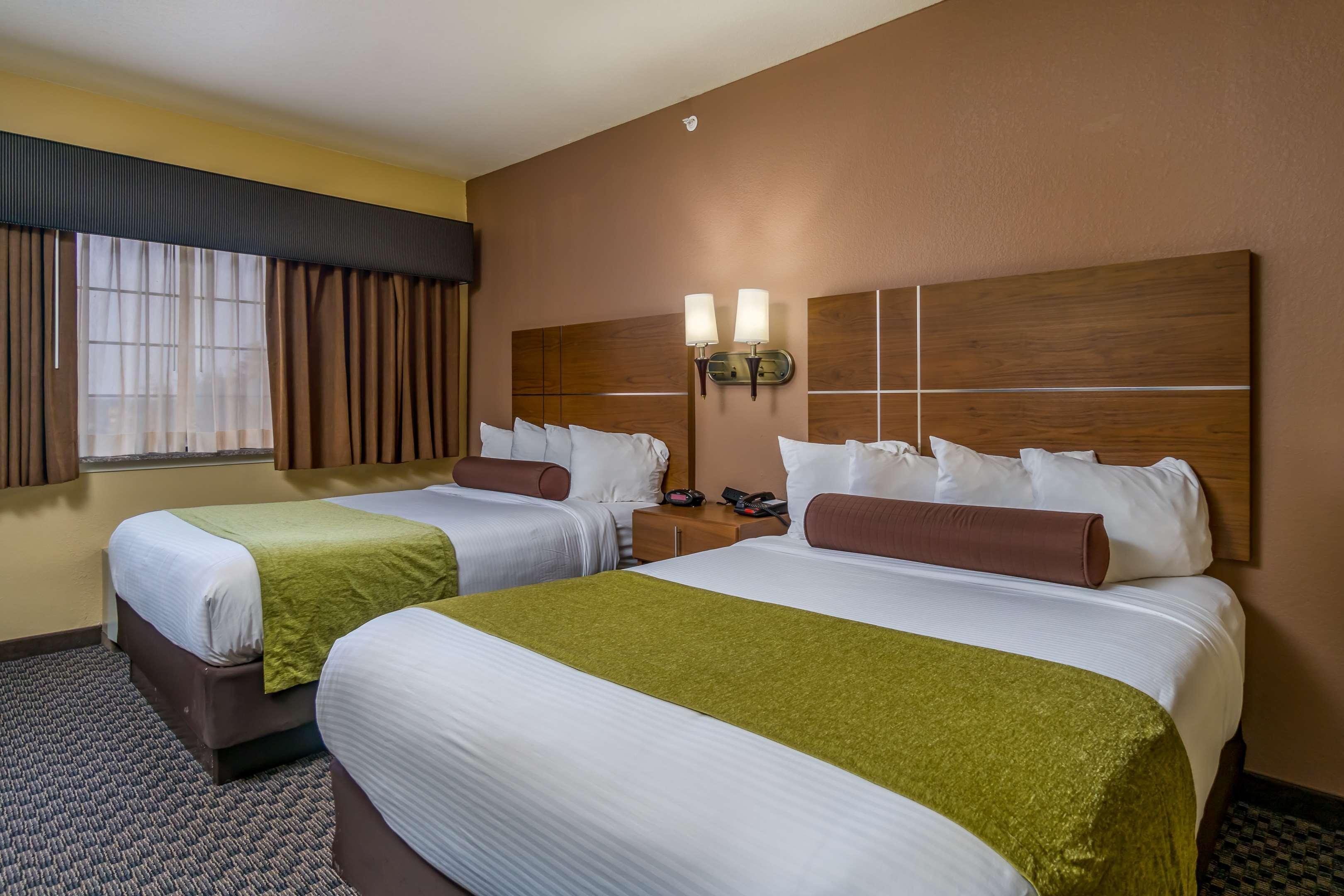 Best Western Plus Shamrock Inn & Suites Buitenkant foto